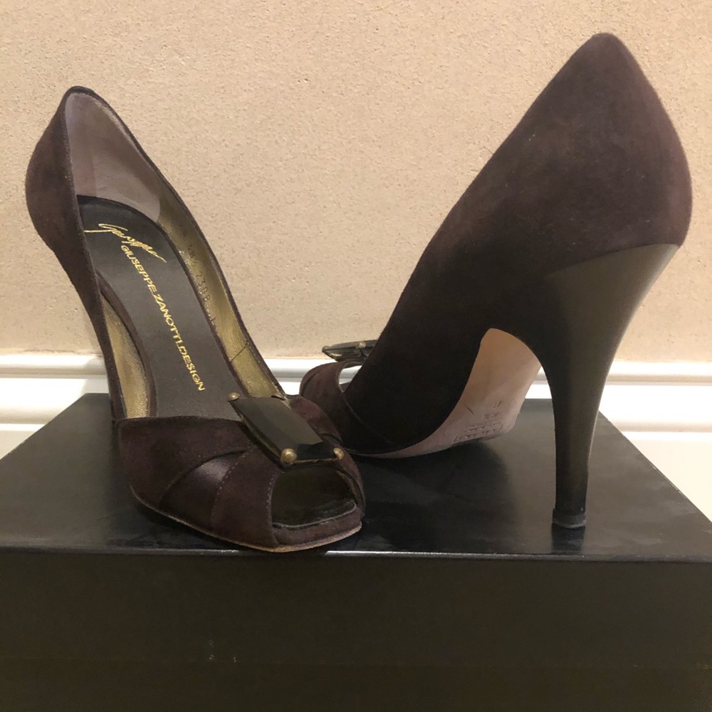 Giuseppe zanotti design brown suede high heels